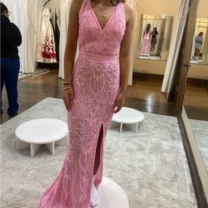 Elegant Pink Lace Evening Gown